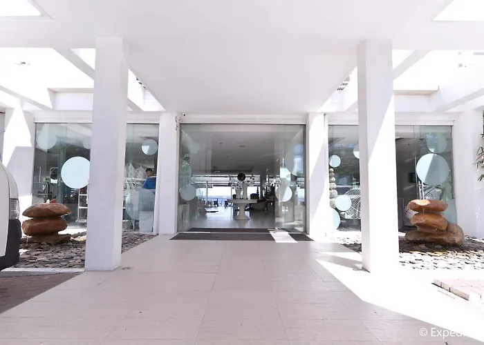 Be Mactan Resort 4*